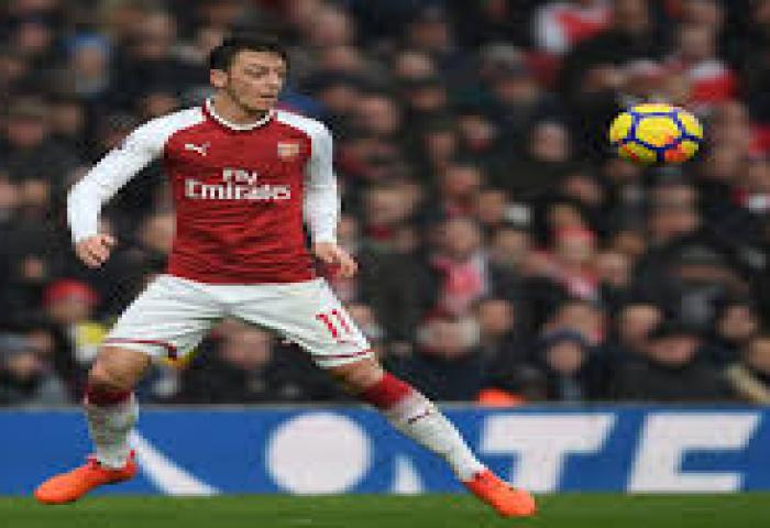 Ozil Akan Absen Saat Arsenal Lawan Huddersfield Town